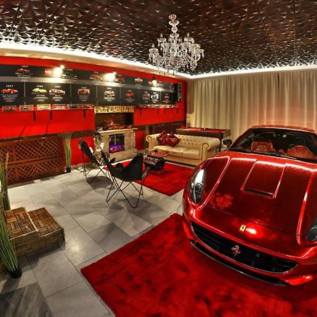 Ferrari Wellness Apartman Пардубіце Екстер'єр фото